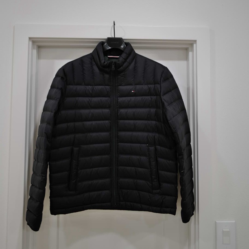 Tommy Hilfiger black puffer jacket large size men’s